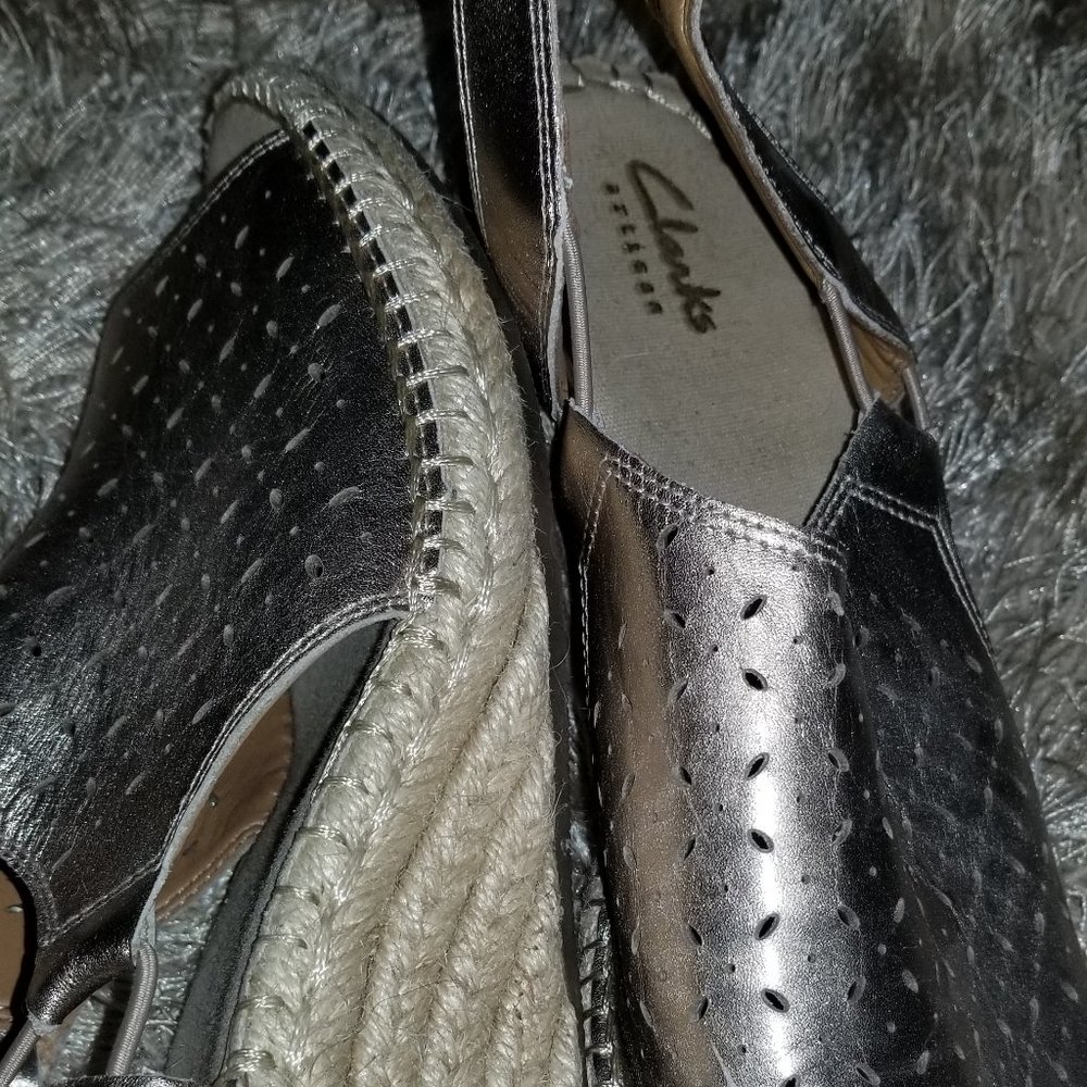 Clarks Gold Espadrille Sandals-new-never worn